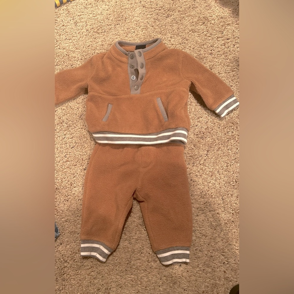 Gap Fit Infant Fleece Set 3-6 months